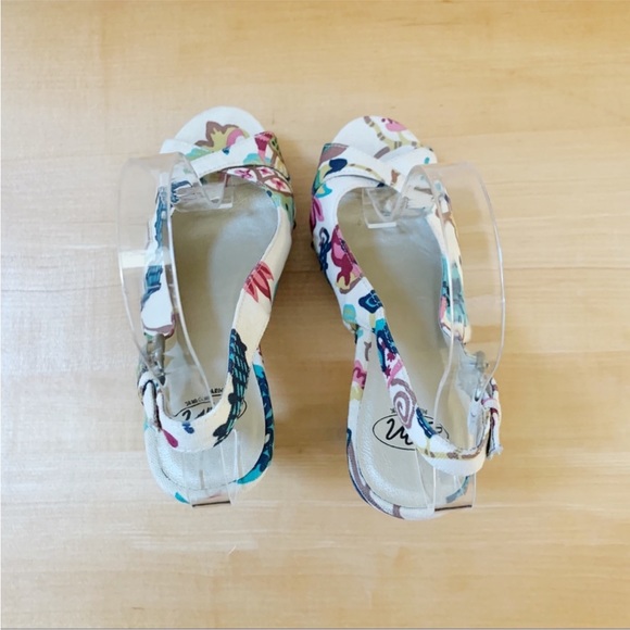 SM New York floral canvas studded peep toe pumps - Picture 6 of 13